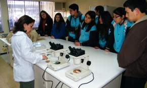 Mil 500 escolares visitaron laboratorios científicos de la región en Casa Abierta 2012